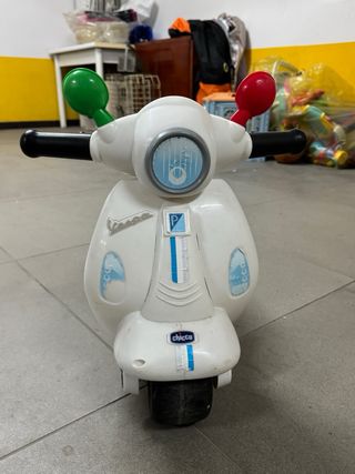 Vespa primi passi bianca