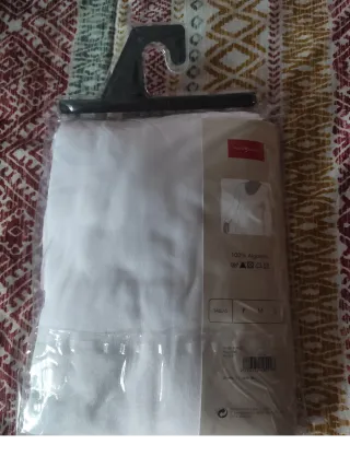 Tres camisetas de manga larga nuevas