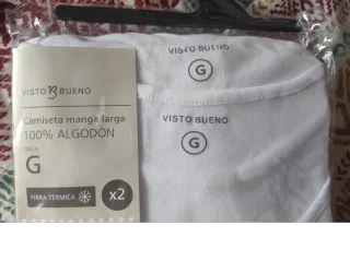 Tres camisetas de manga larga nuevas