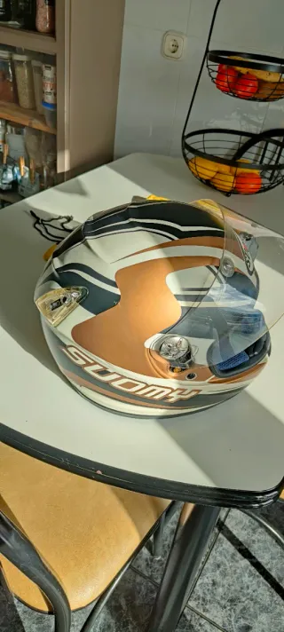 Casco integral SUOMY