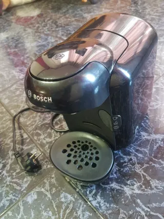 Cafetera Cápsulas Bosch Negra