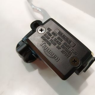 Bomba Embrague Triumph Explorer 1200