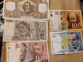 Lote Sellos +700 y Billetes Francia