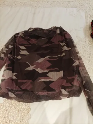 Top gasa estampado militar talla S