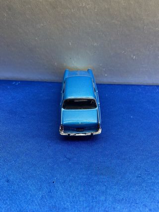 PEUGEOT 404 AZUL ESCALA 1:43