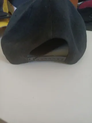 Gorra Fox Negra y Roja