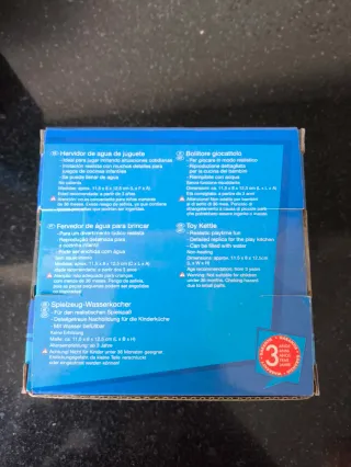 Hervidor de agua de juguete rojo