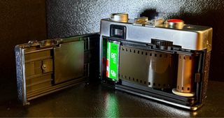 Cámara Werlisa Club Color Plata y Negra