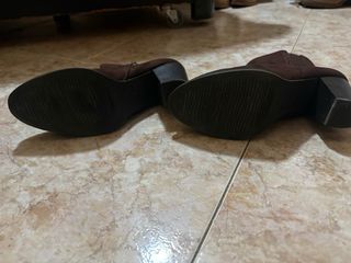 Botines de tacón marrones