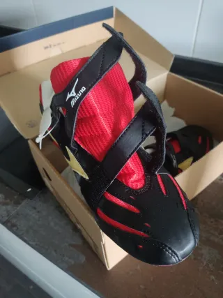 Zapatillas Atletismo Mizuno Talla 40.5