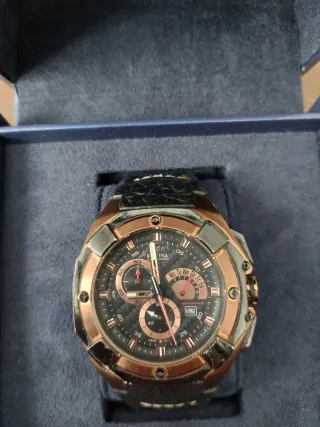 Reloj Festina Hombre Negro y Dorado