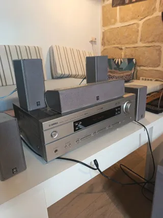 HOME CINEMA YAMAHA. 5.1