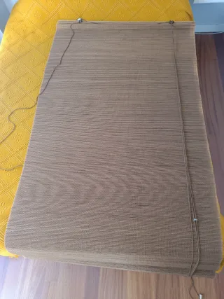 Persiana enrollable marrón