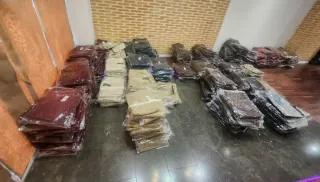 Lote 800 Piezas Chaquetas y Pantalón Mujer Pana