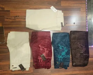 Lote 800 Piezas Chaquetas y Pantalón Mujer Pana