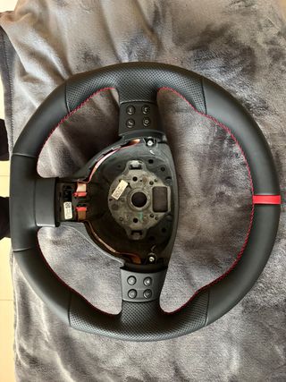 Volante Golf 5 GTI Negro con Costuras Rojas