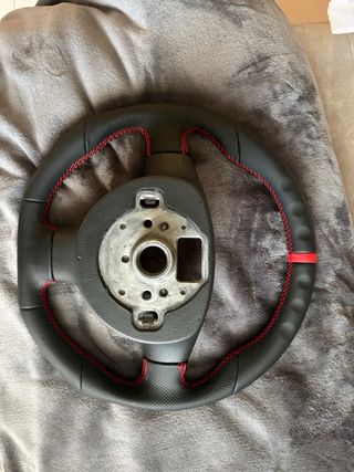 Volante Golf 5 GTI Negro con Costuras Rojas