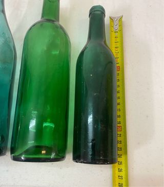 Set di 3 antiche bottiglie decorative