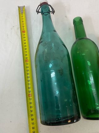 Set di 3 antiche bottiglie decorative