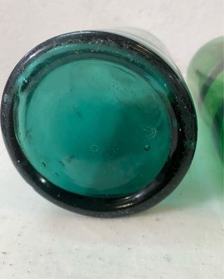 Set di 3 antiche bottiglie decorative