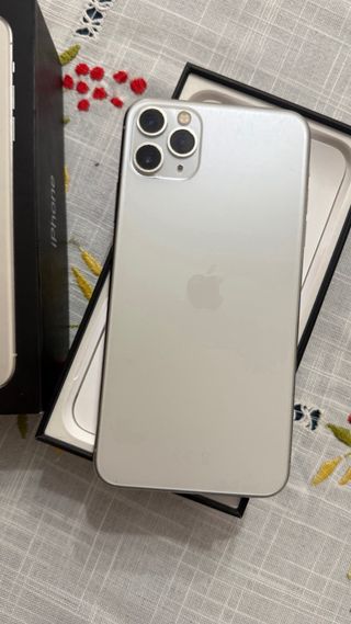 iPhone 11 Pro Max 256GB Negro/Dorado