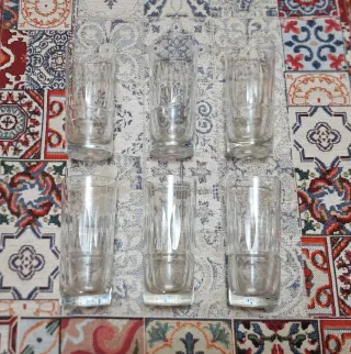 Sei bicchieri da liquore in cristallo vintage