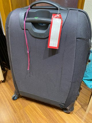 Maleta mediana Samsonite semirrígida con 4 ruedas