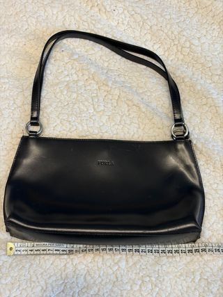 Borsa Furla nera. Misure nella Foto.