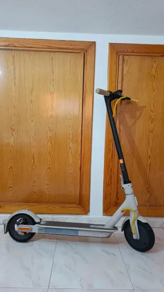 2 Patinetes Eléctricos Xiaomi Mi