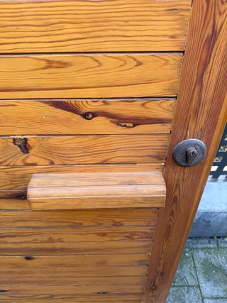 Puerta madera maciza