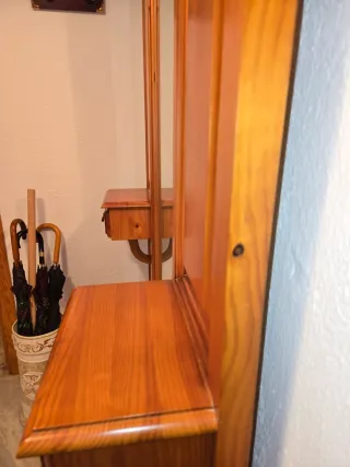 Mueble de entrada rústico de madera