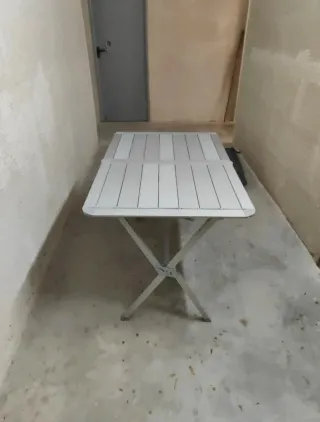 Mesa de camping Mindland plegable