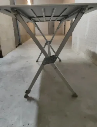 Mesa de camping Mindland plegable