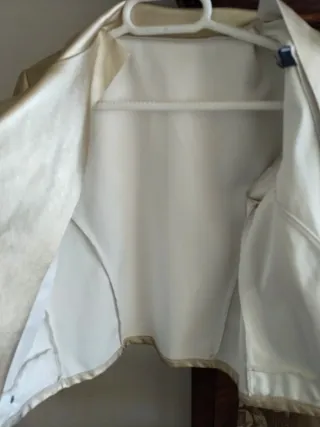 Cazadora motera dorada mujer