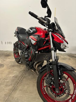 Kawasaki Z650 2024 Moto Deportiva