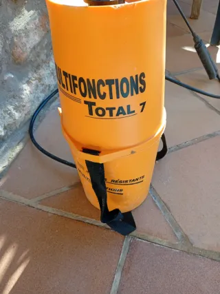 Fumigadora de presión naranja