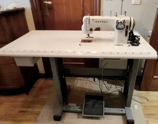 Máquina de coser Refrey profesional
