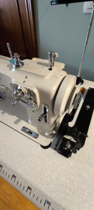 Máquina de coser Refrey profesional