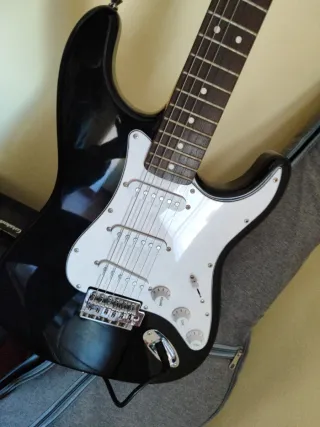 Amplificador Marshall y Guitarra eléctrica +funda