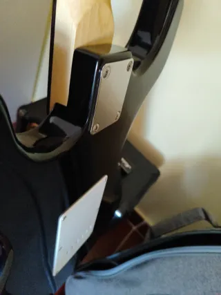 Amplificador Marshall y Guitarra eléctrica +funda