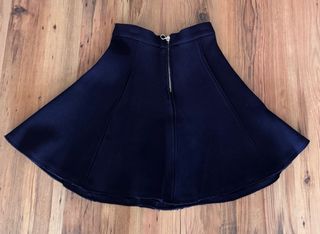 Minifalda azul con vuelo