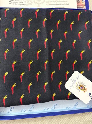 Sciarpa Caracciolo Napoli corno portafortuna