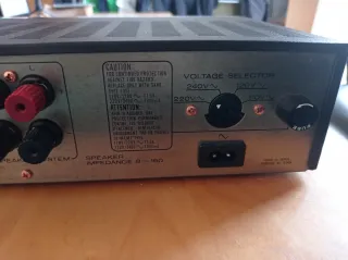 Amplificador integrado Marantz PM-26 Negro