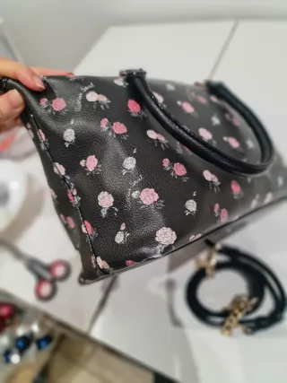 Bolso Victoria's Secret Negro Flores Rosas