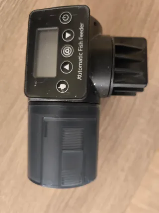 Comedero automático acuario