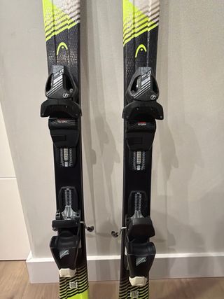 Esquís Carving Head Super Shape 137 Bastones head