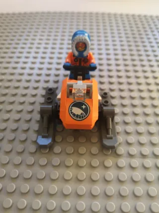 Moto de nieve Lego con figura