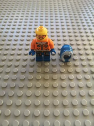 Moto de nieve Lego con figura