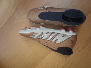 Zapatillas Nike mercurial Fútbol 11 color bronce