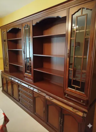 Mueble Boiserie Clásico Madera y Cristal